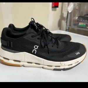 On Men’s Cloudnova Form 2 size 10.5 Men